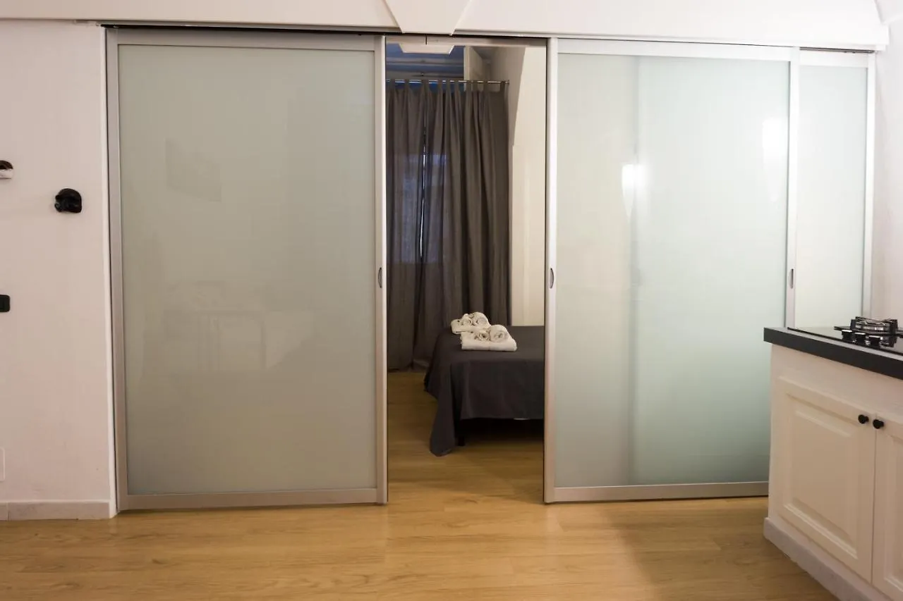 Residenza Sforza Apartment 2 Naples 0*,